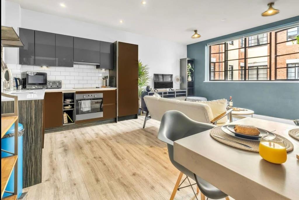Giant Savings On Long Stays B1 Living, Enquire Now Birmingham Bagian luar foto