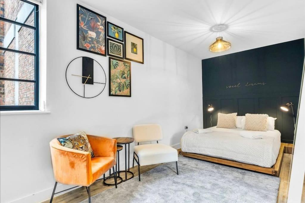 Giant Savings On Long Stays B1 Living, Enquire Now Birmingham Bagian luar foto